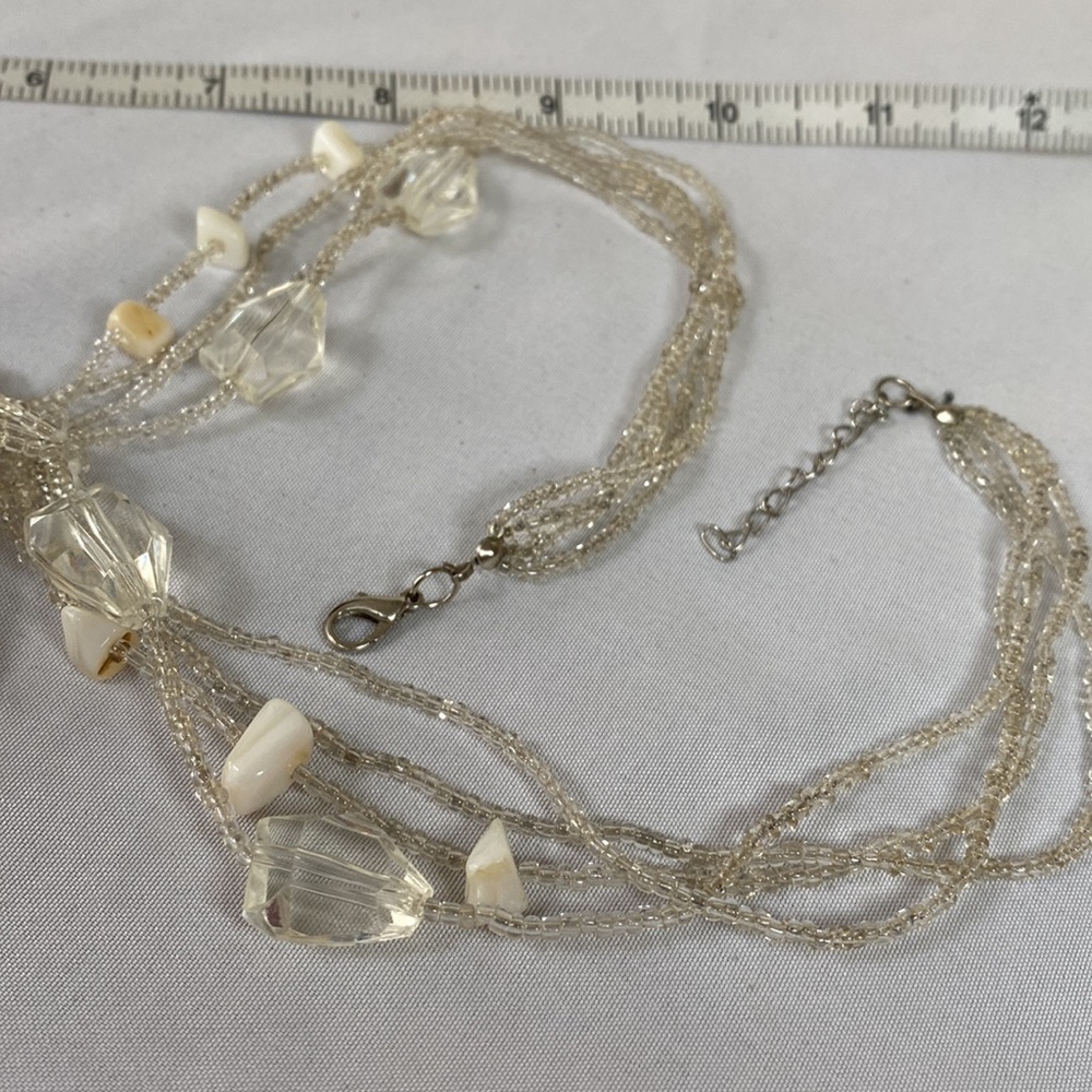 Polished shell and clear seed bead necklace - Picture 9 of 9